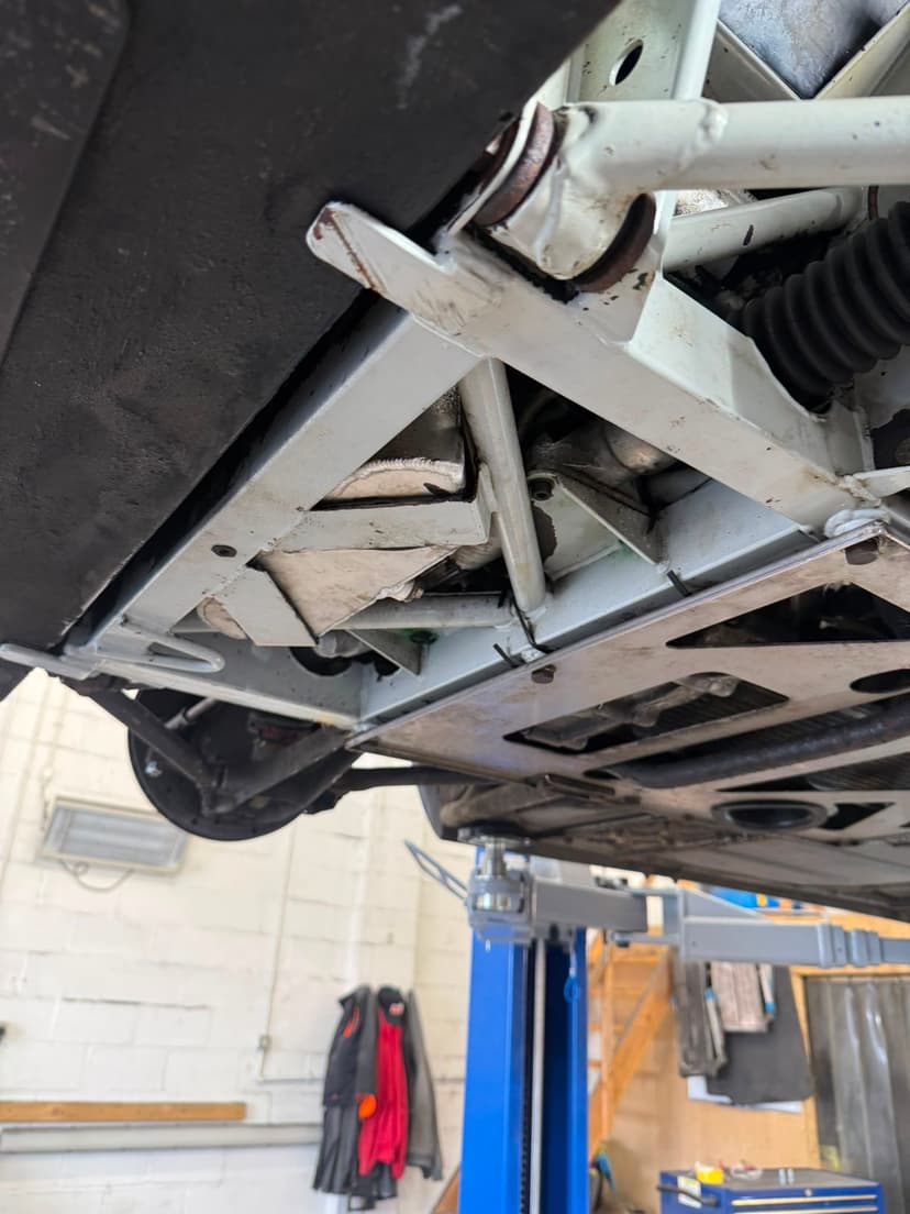 Cleaned tubular chassis after dry ice cleaning